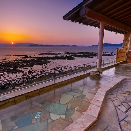 Hotel Wakayama Kada Onsen Kada Kaigetsu Esterno foto
