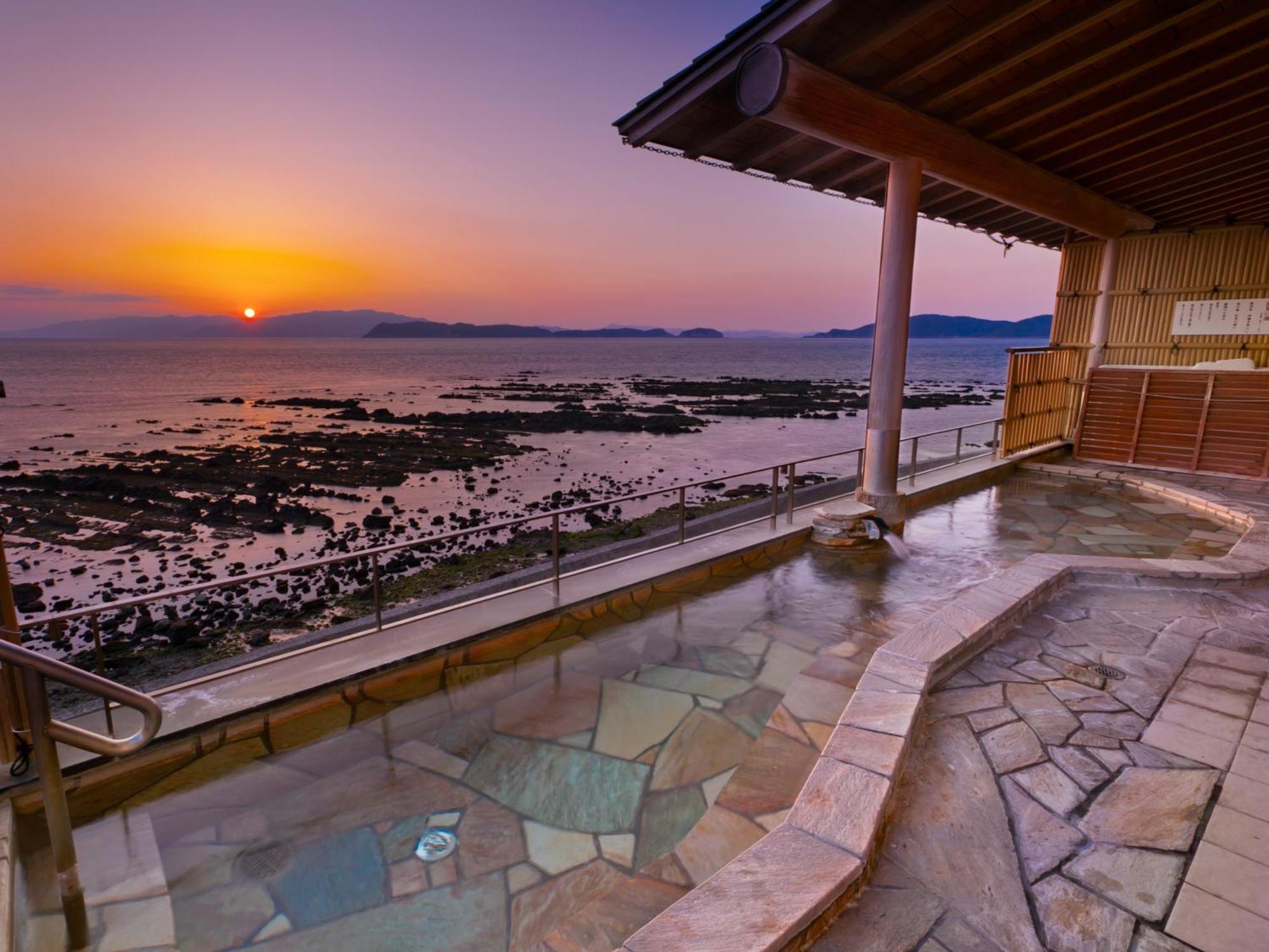 Hotel Wakayama Kada Onsen Kada Kaigetsu Esterno foto