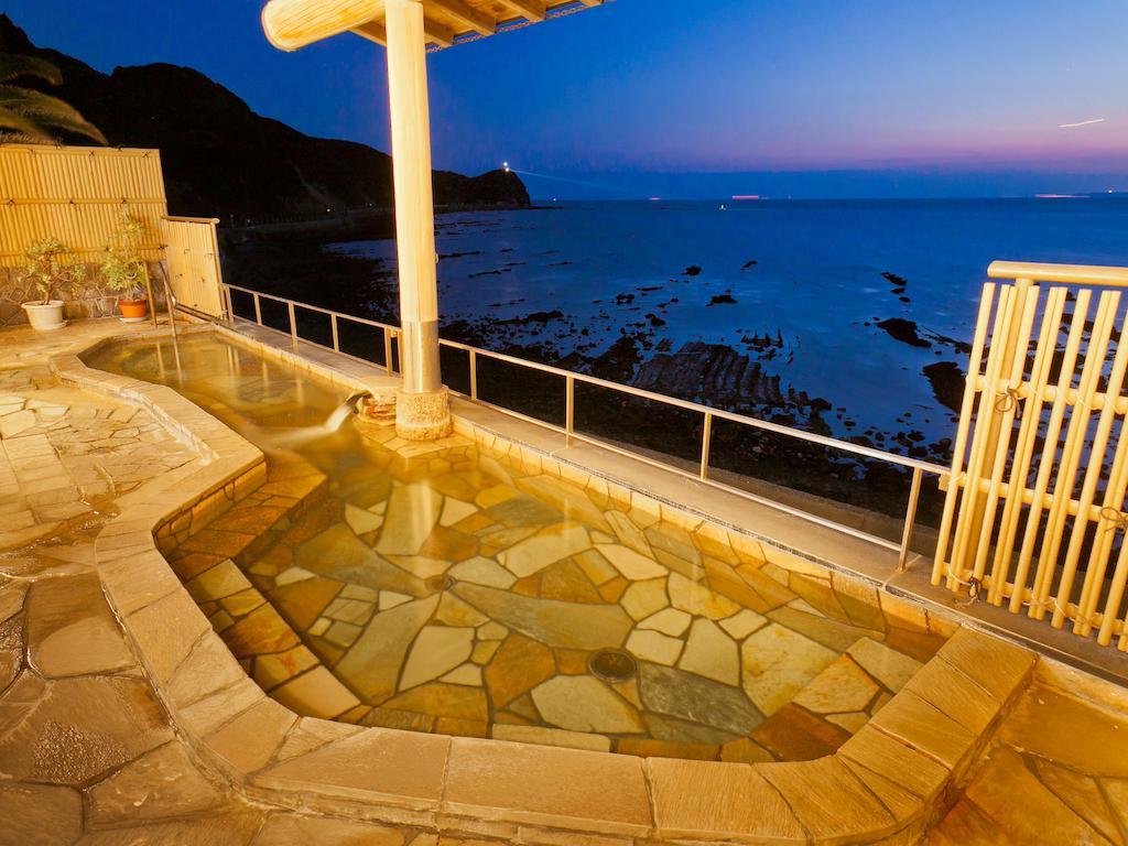 Hotel Wakayama Kada Onsen Kada Kaigetsu Esterno foto