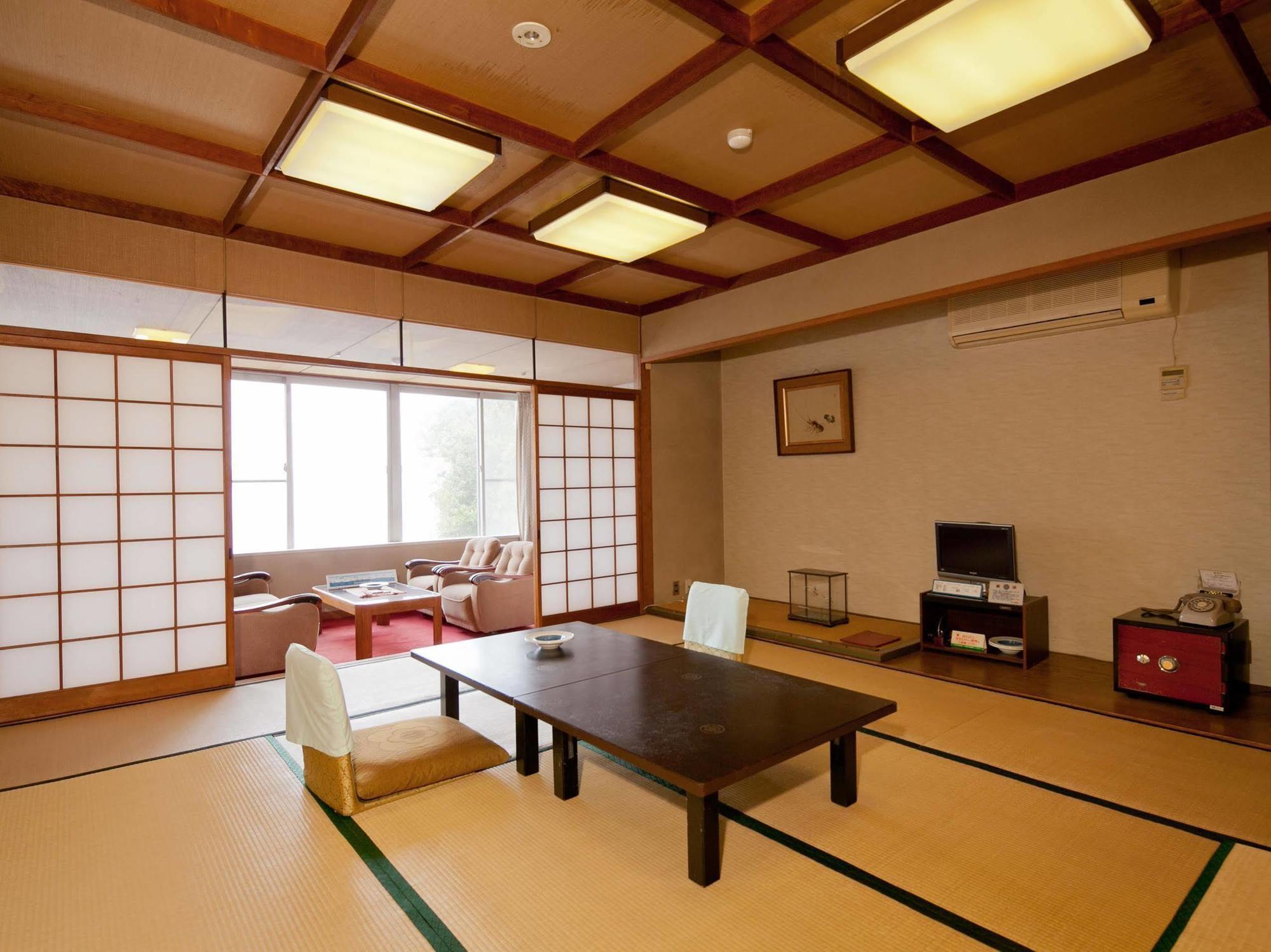 Hotel Wakayama Kada Onsen Kada Kaigetsu Esterno foto