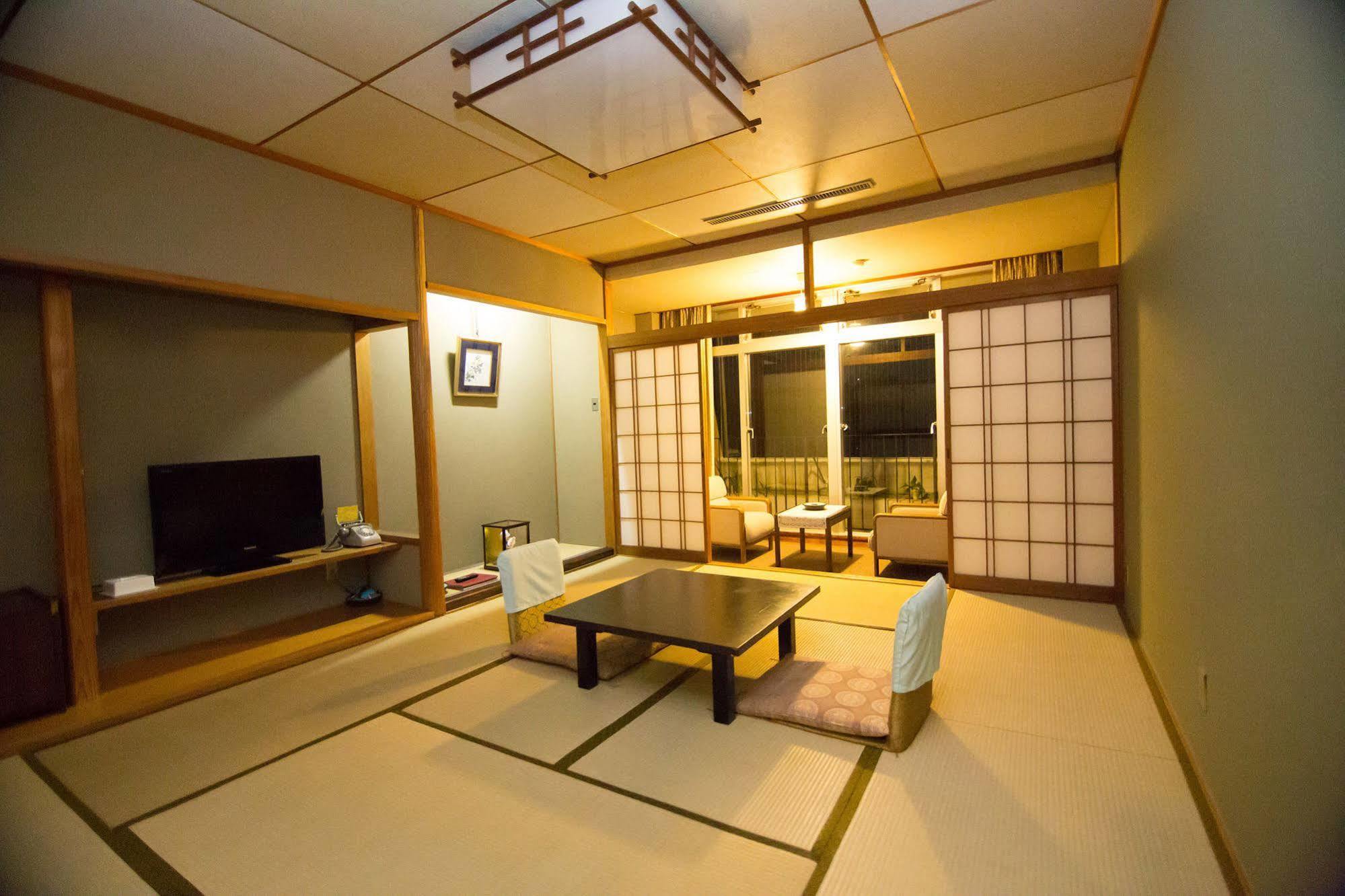 Hotel Wakayama Kada Onsen Kada Kaigetsu Esterno foto