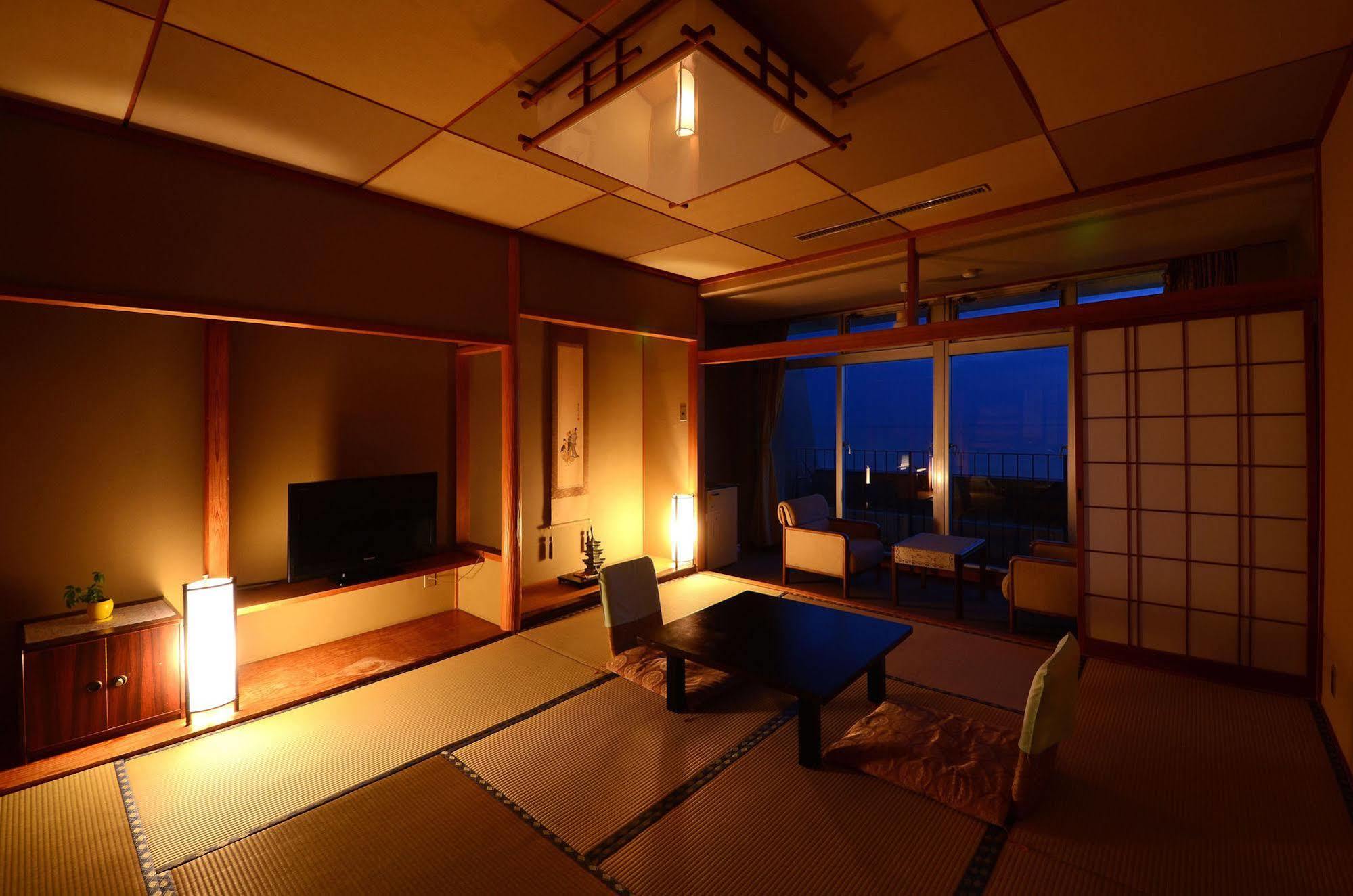 Hotel Wakayama Kada Onsen Kada Kaigetsu Esterno foto
